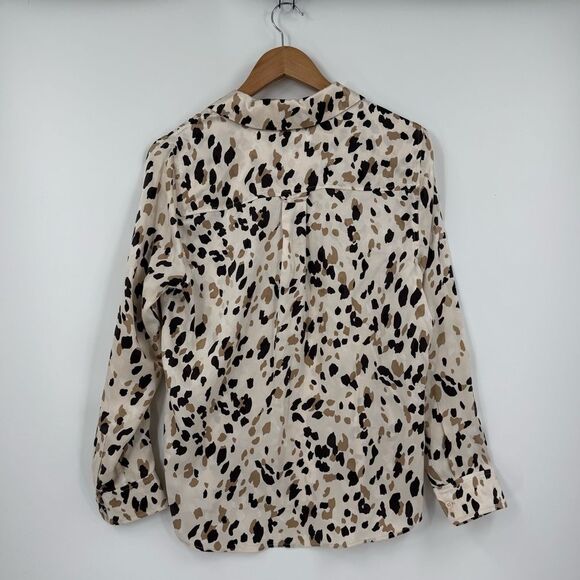 Rails Rebel Silk Button Front Blouse in Natural Abstract Animal | Medium - Picture 4 of 10